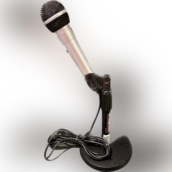 On Stage Microphone Stand and Microphone DS7200b NWT - Picture 1 of 5